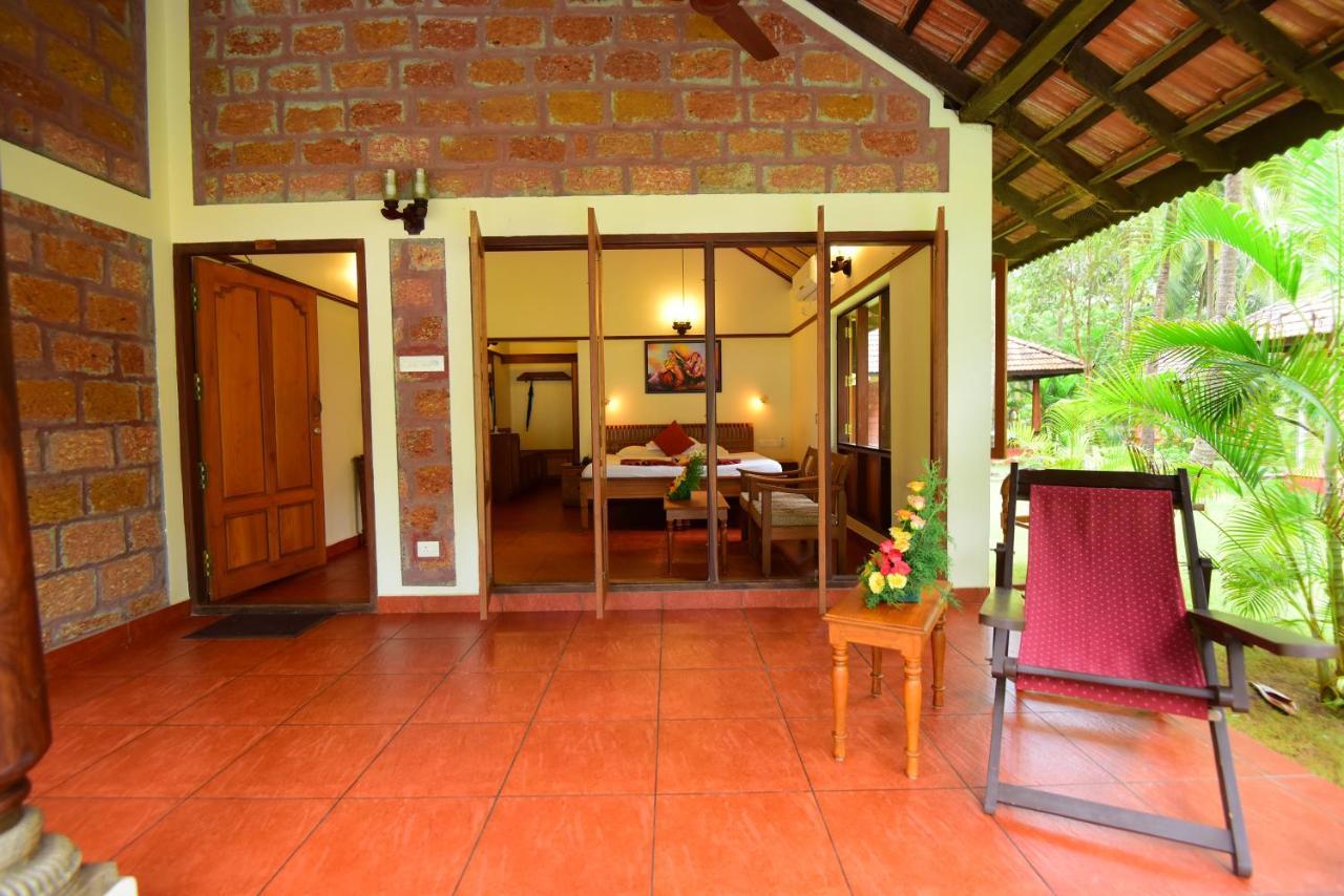 The Nattika Beach Resort Thrissur Extérieur photo