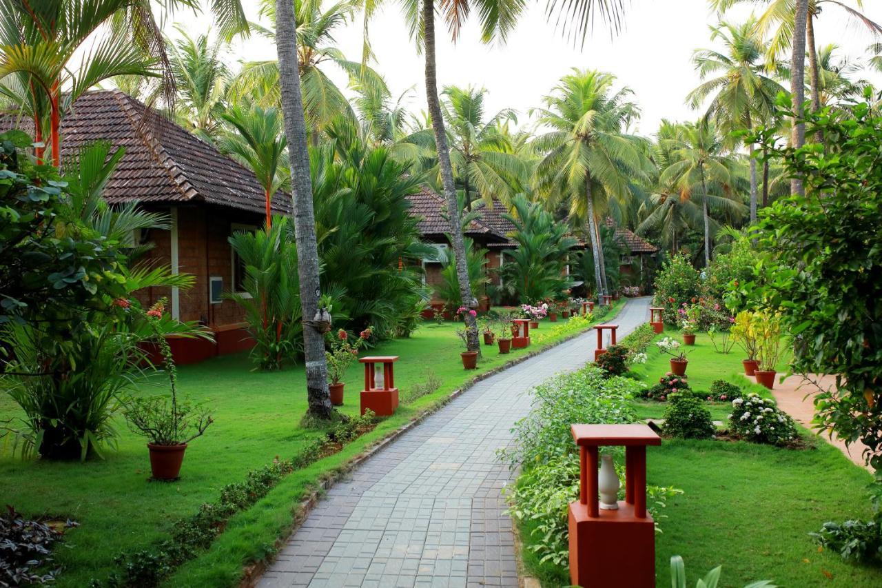 The Nattika Beach Resort Thrissur Extérieur photo