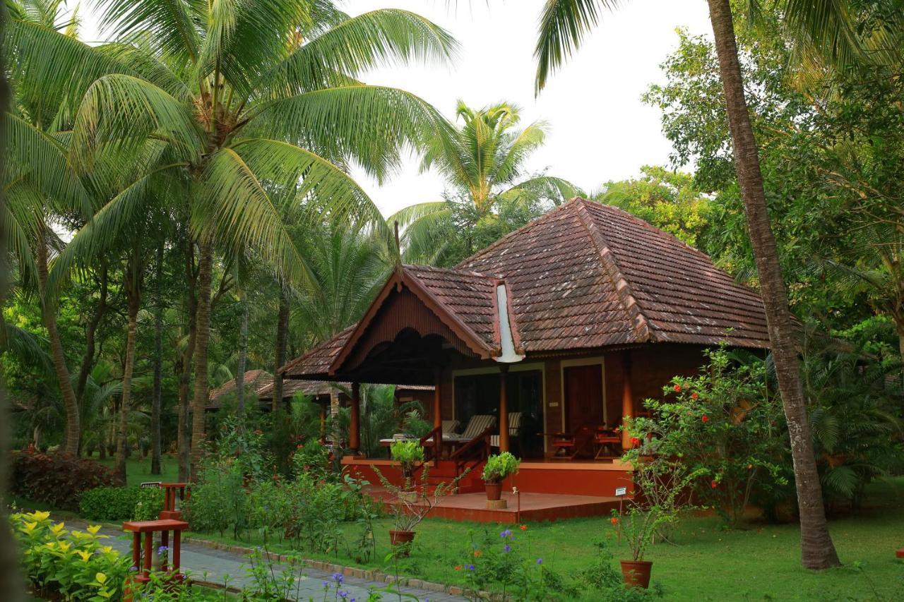 The Nattika Beach Resort Thrissur Extérieur photo