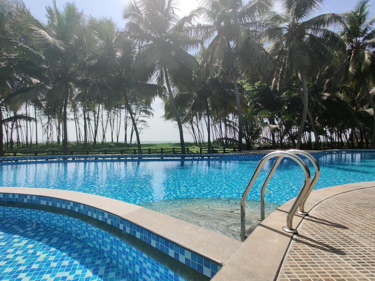 The Nattika Beach Resort Thrissur Extérieur photo
